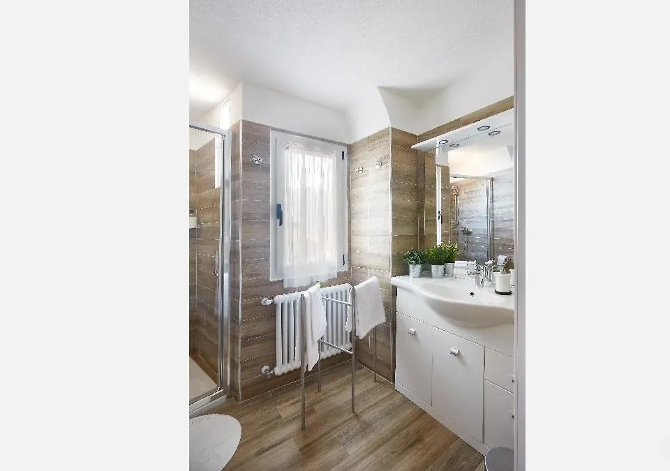 Beautiful Bohemian Apartment In Center Conditioned Air Como
